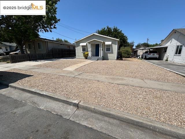 Properties 2 2734 D St