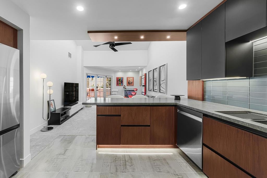 500 E Amado Road 223