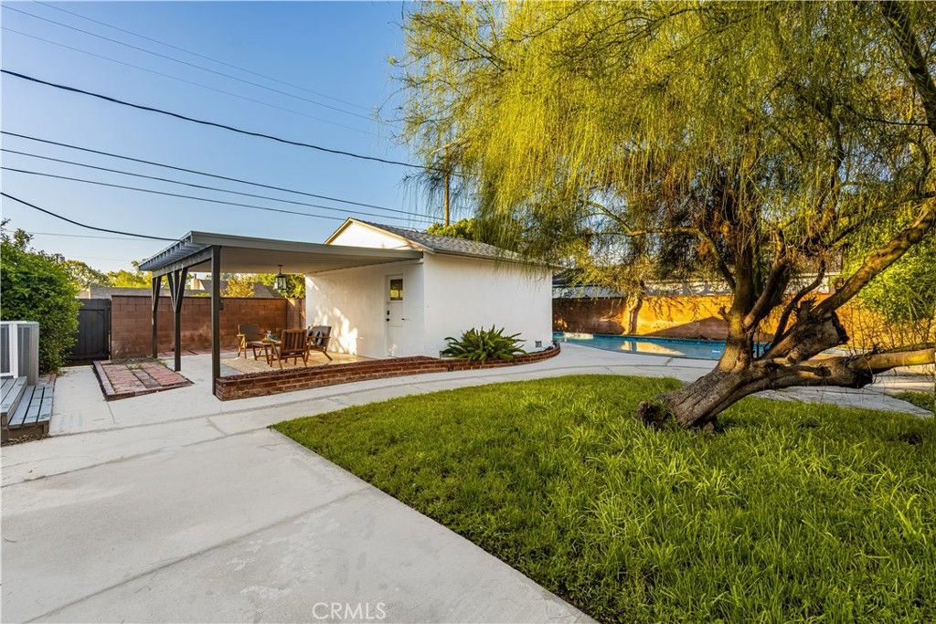 Photo of 7001 Lasaine Avenue, Van Nuys, CA 91406 (MLS # WS25263839)