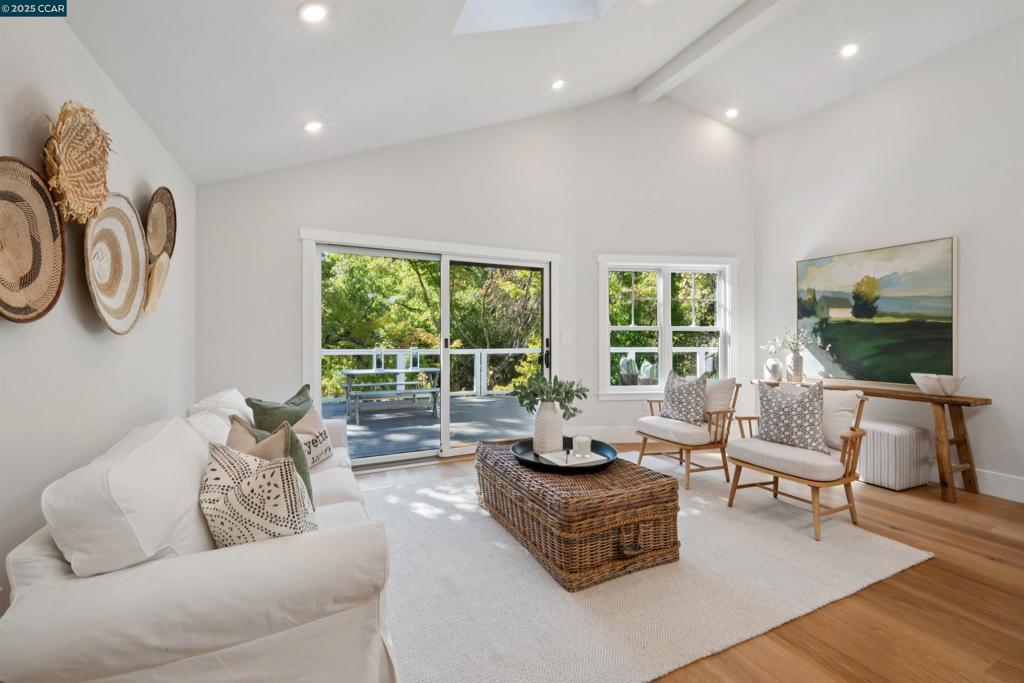 DOWNTOWN LAF - Residential