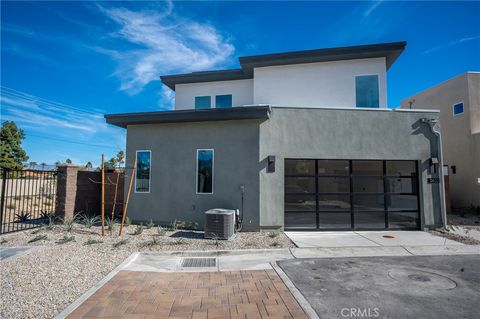 Photo of 2632 Prairie Rose Lane, Palm Springs, CA 92264 (MLS # SW25243853)