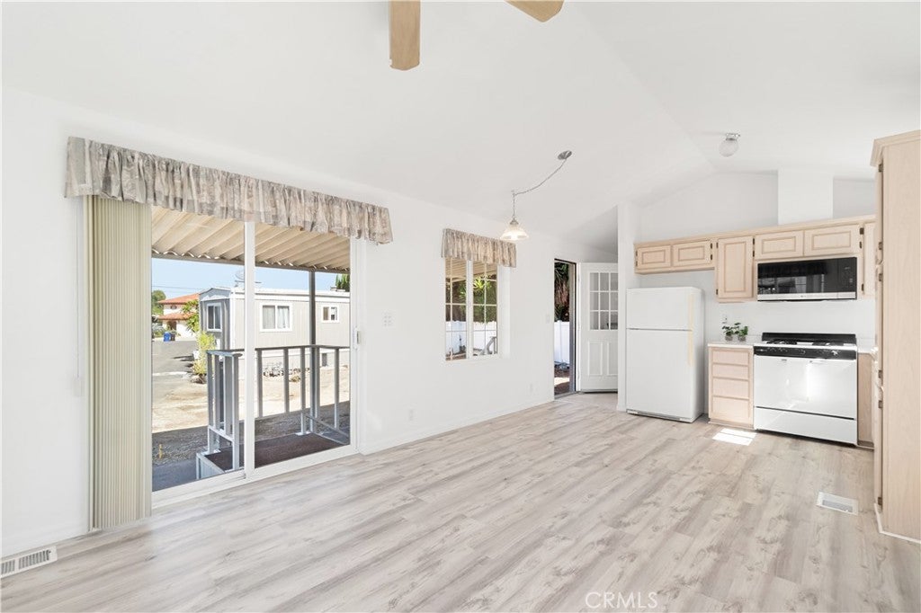 2350 250 Street 6