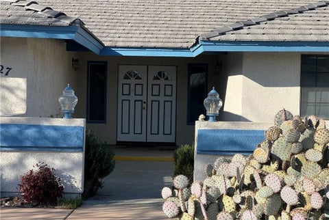 Photo of 14627 Greenbriar Dr, Helendale, CA 92342 (MLS # HD26160126)