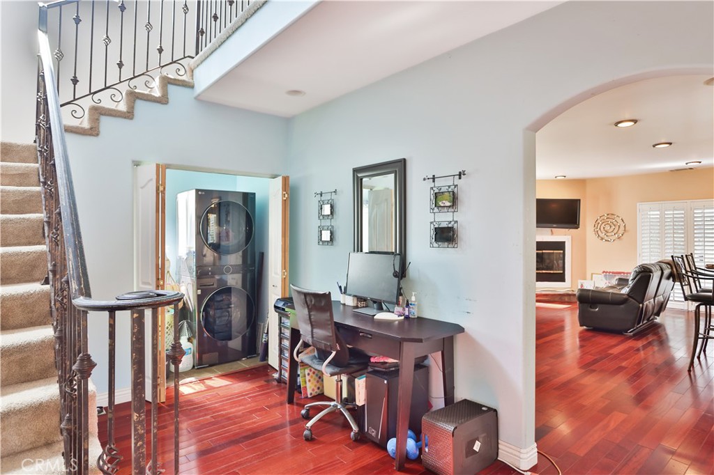 405 W Ellis Avenue