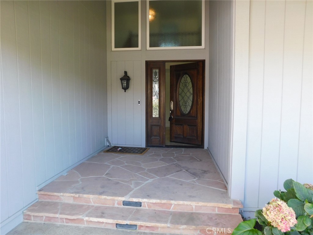 8312 Kingsdale