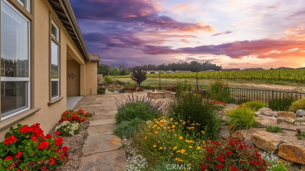 Nipomo, California 93444, United States, 3 Bedrooms Bedrooms, ,4 BathroomsBathrooms,Residential,Active,130300