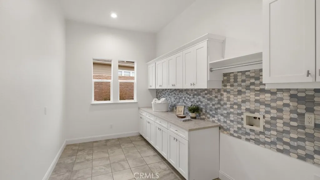 Nipomo, California 93444, United States, 3 Bedrooms Bedrooms, ,4 BathroomsBathrooms,Residential,Active,130300