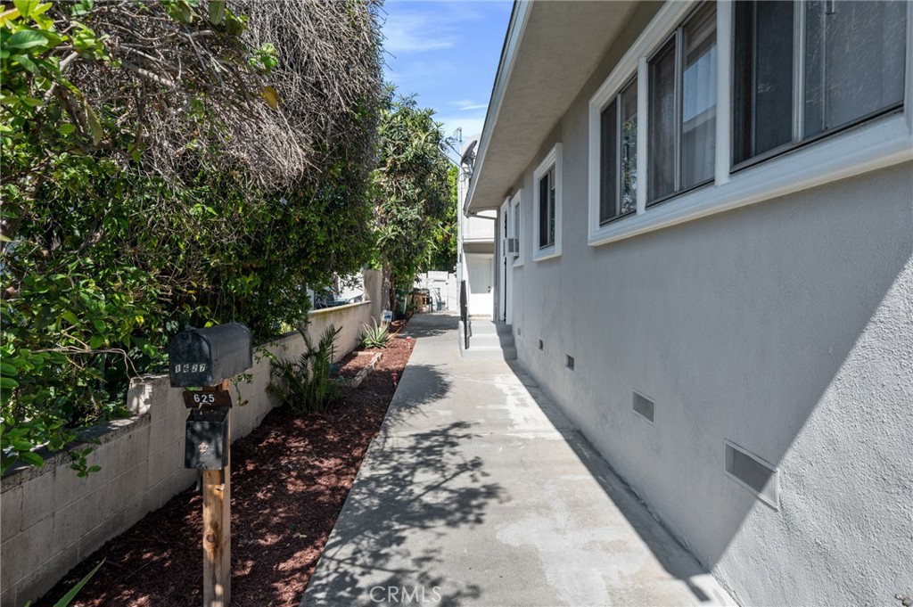 1625 S Mesa