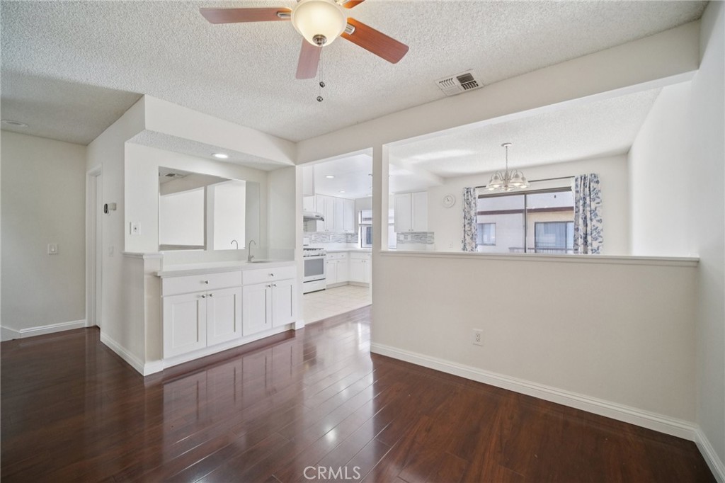 22525 Sherman Way 403