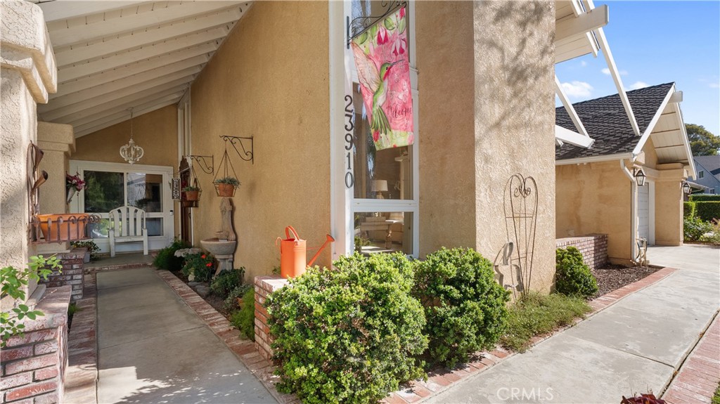 23910 Plaza Gavilan