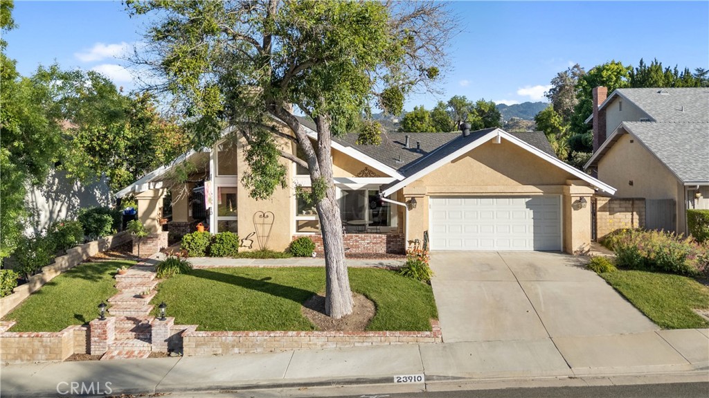 23910 Plaza Gavilan
