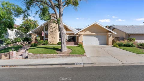 Photo of 23910 Plaza Gavilan, Valencia, CA 91355 (MLS # SR26127662)