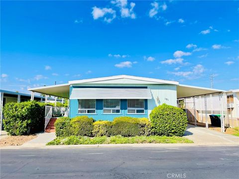 Photo of 101 Malaga Street, Tustin, CA 92780 (MLS # OC25262080)