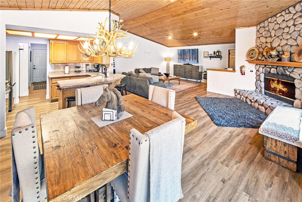 453 Sun Crest Court