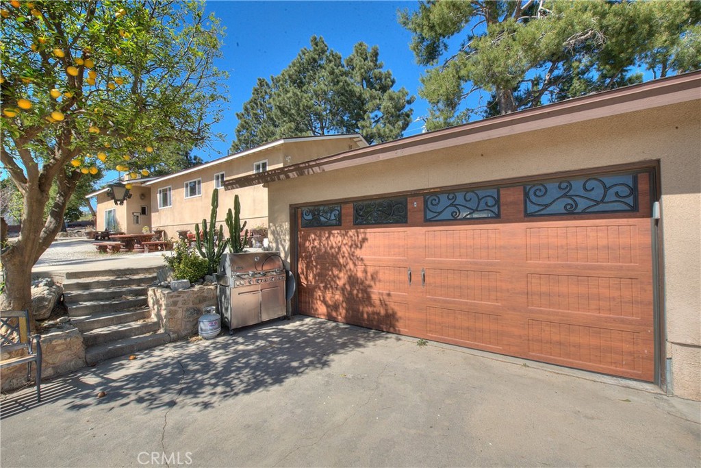 575 Greenwood Avenue