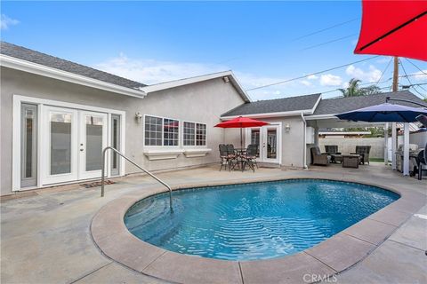 Photo of 2165 W Romneya Drive, Anaheim, CA 92801 (MLS # IV26078825)