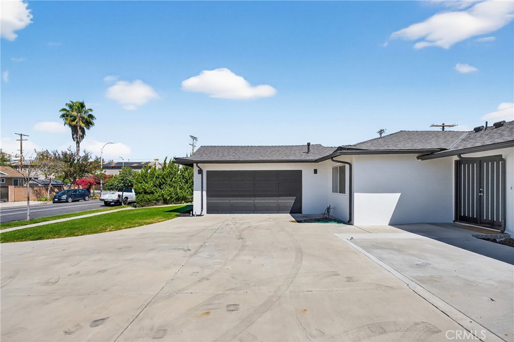 13068 Mineola Street