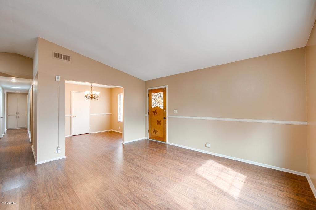 Properties 813 N Calle Circulo