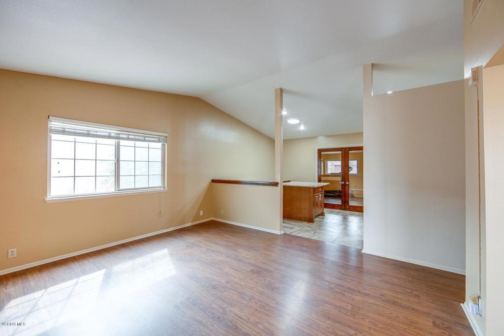 Properties 813 N Calle Circulo