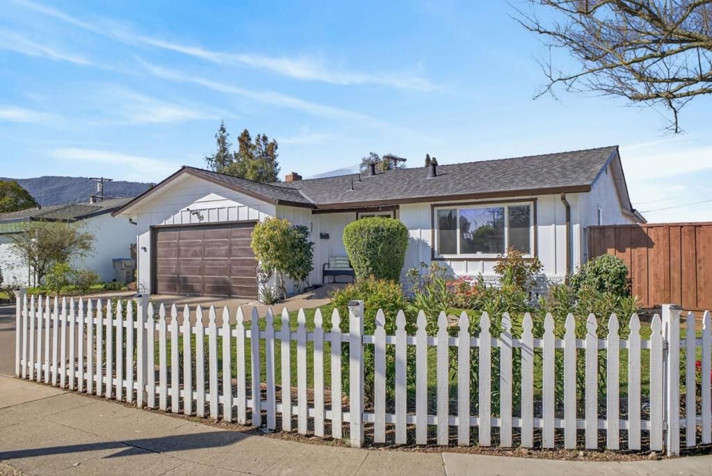 Photo of 5601 Drysdale Drive, San Jose, CA 95124 (MLS # ML82038655)