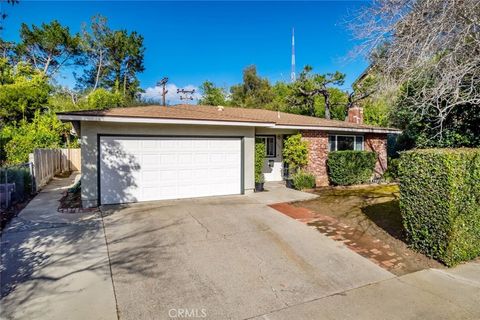 Photo of 550 Highland Dr, San Luis Obispo, CA 93405 (MLS # SC26037780)