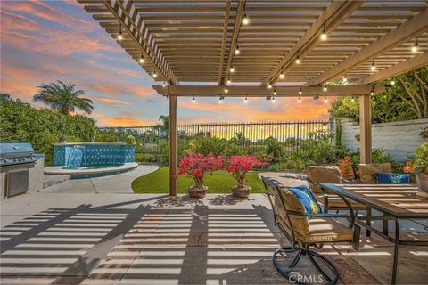 4 Santa Rita Lake Forest CA 92610