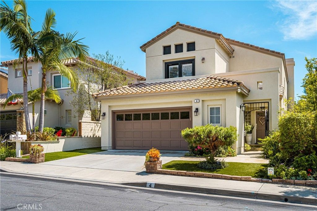 Photo of 4 Santa Rita, Lake Forest, CA 92610 (MLS # OC26079912)