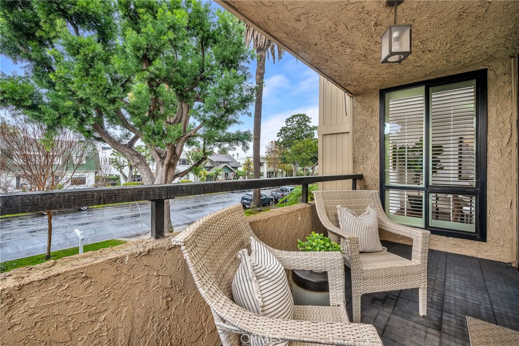 2538 104 E 2nd Street 104