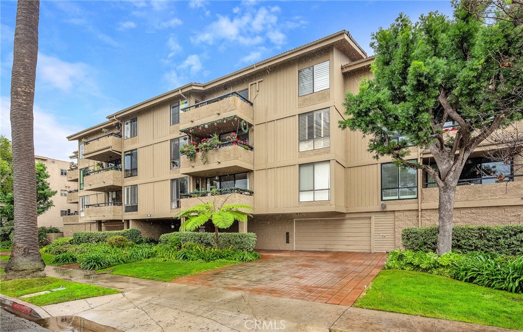 Alamitos Heights (AH) - Residential