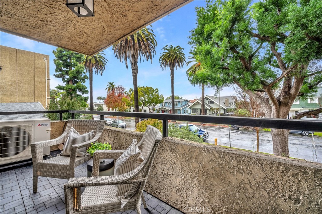 Alamitos Heights (AH) - Residential