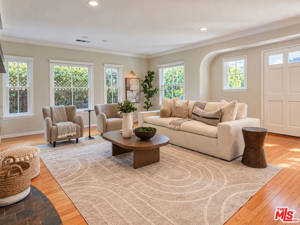10609 Bradbury Road