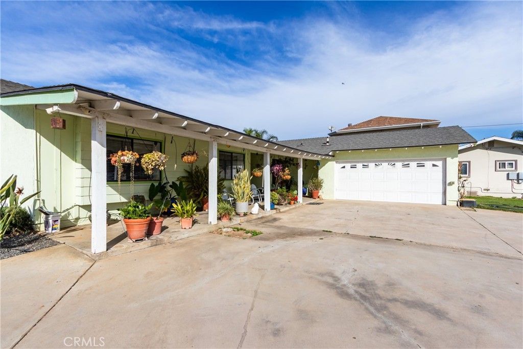 Photo of 2160 Temescal Avenue, Norco, CA 92860 (MLS # CV26028937)