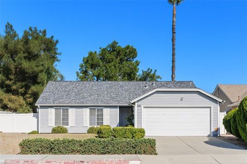 Photo of 2498 Rose Ave, Hemet, CA 92545 (MLS # ND25258115)