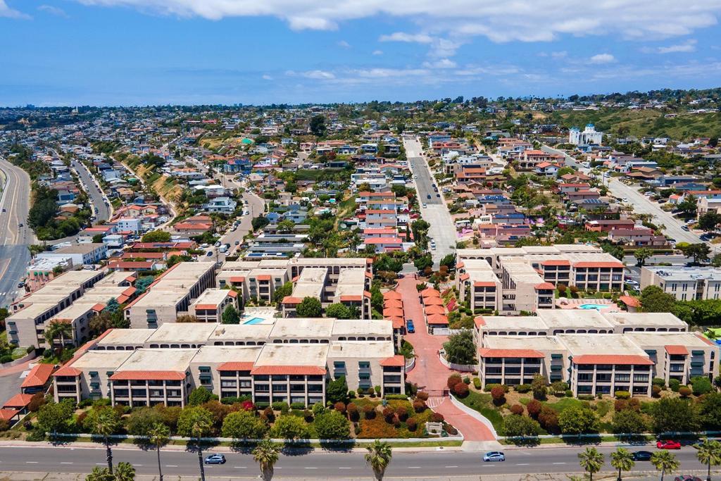 2510 Clairemont Dr 303