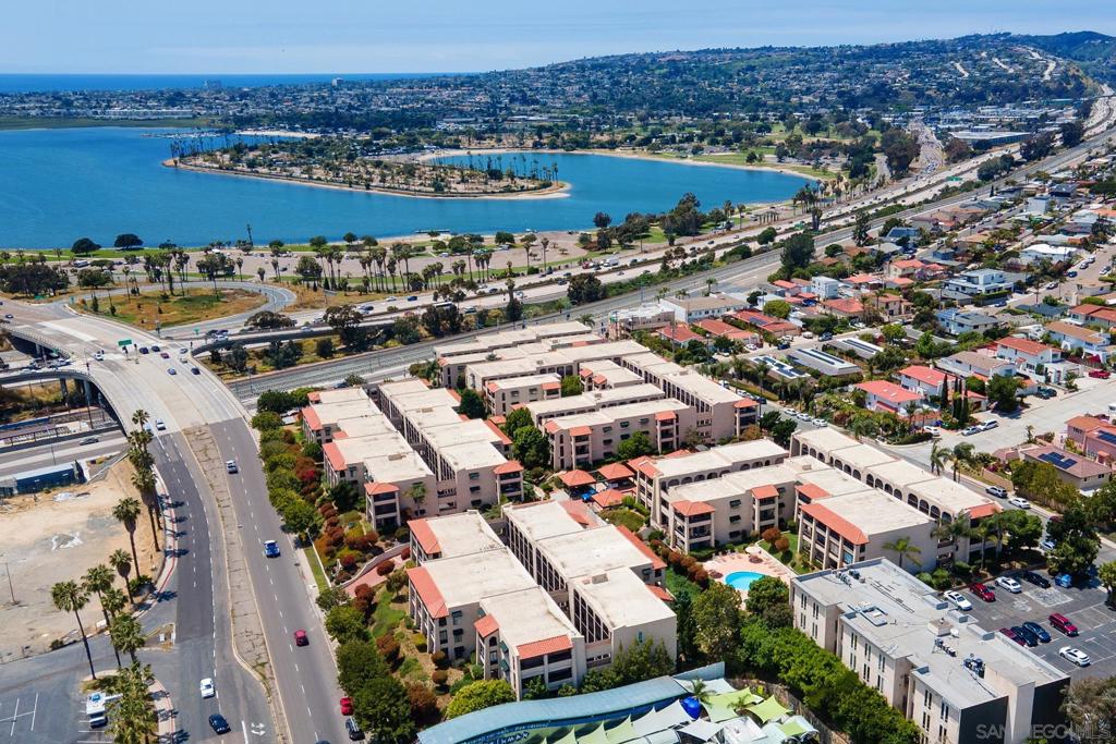 2510 Clairemont Dr 303