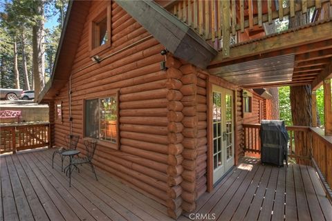 Photo of 788 Buckingham Square, Lake Arrowhead, CA 92352 (MLS # IG25156649)