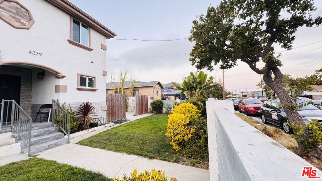 4239 W Broadway A