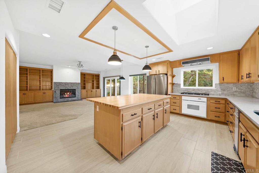 1861 Fox Bridge Ct