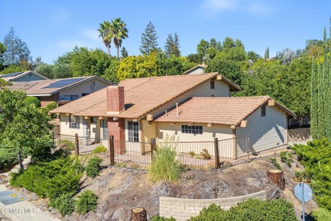 Photo of 1635 Bridgegate Street, Westlake Village, CA 91361 (MLS # 226004885)