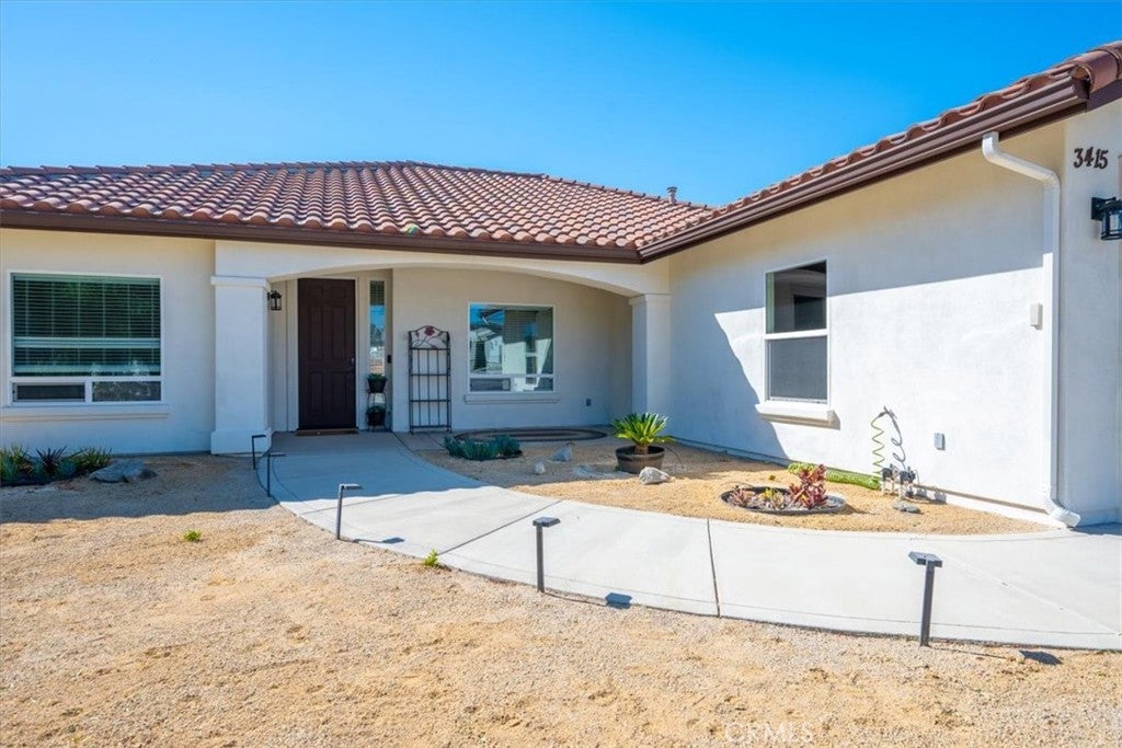 3415 Lakeside Village Drive