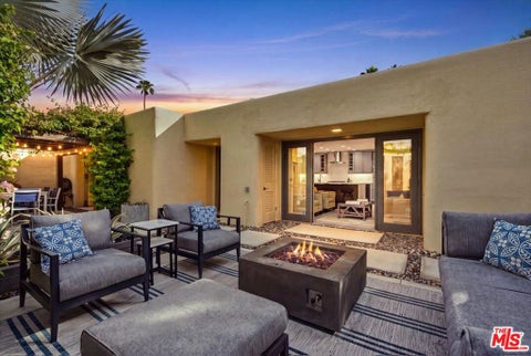 Photo of 1161 E Alejo Road, Palm Springs, CA 92262 (MLS # 26104563)