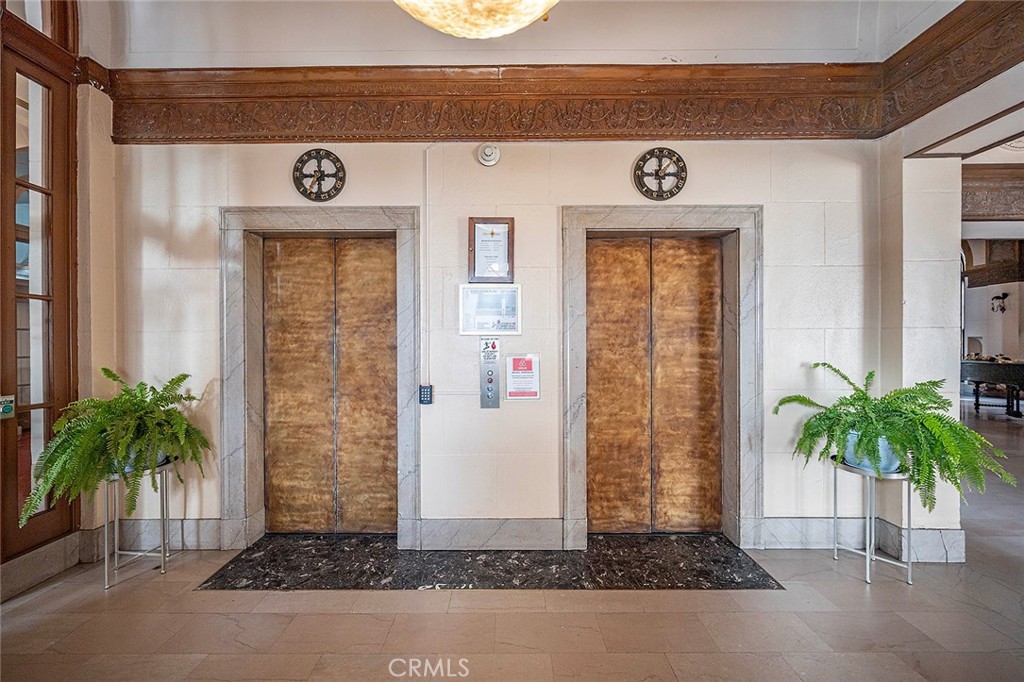 455 E Ocean Blvd 715