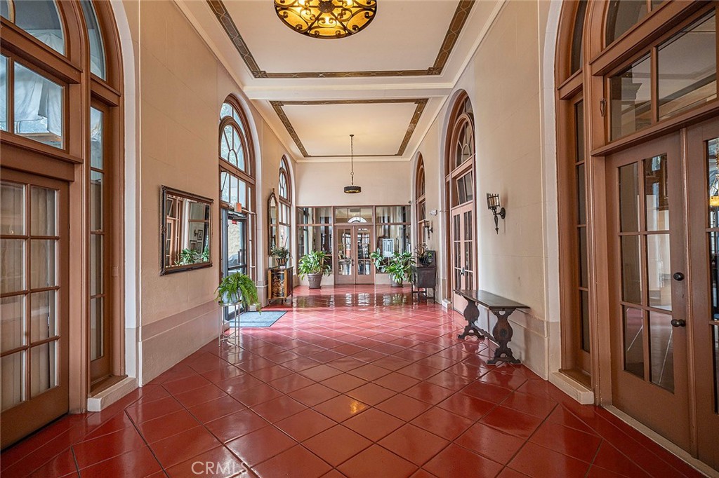 455 E Ocean Blvd 715