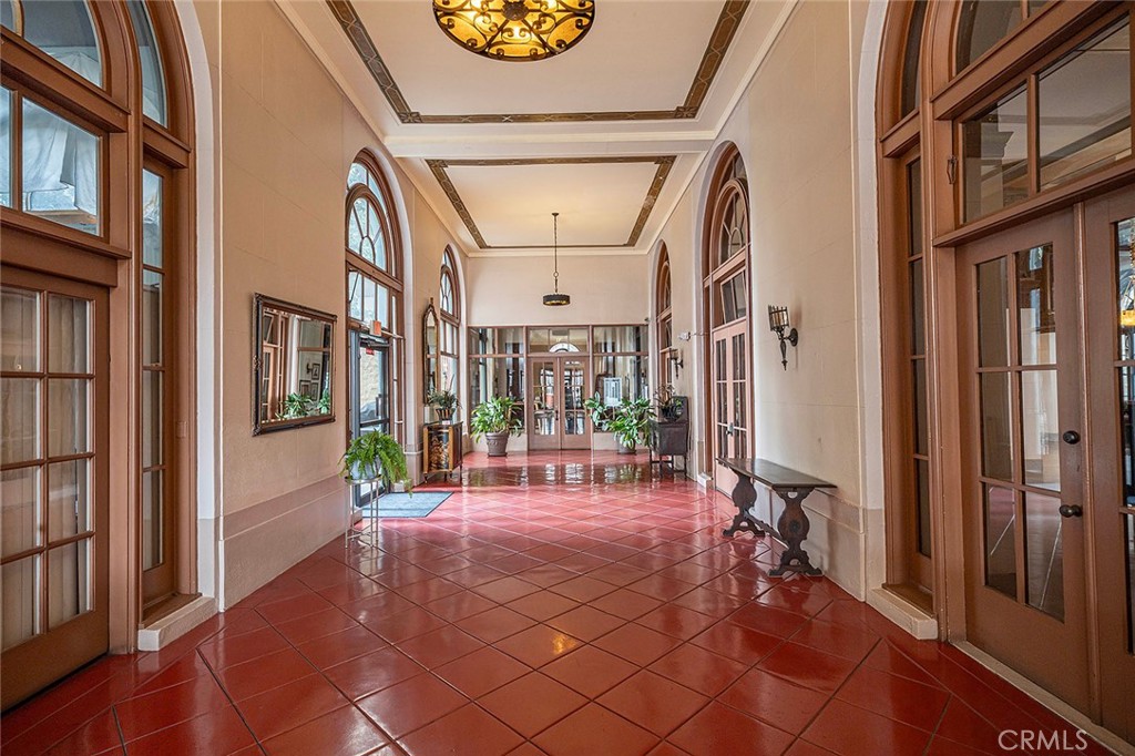 455 E Ocean Blvd 715