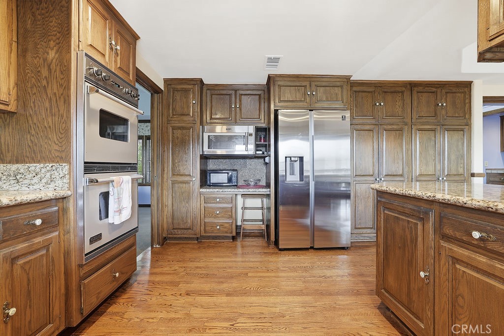 24300 Sylvan Glen
