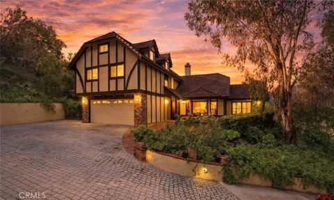 Photo of 24300 Sylvan Glen Rd, Calabasas, CA 91302 (MLS # PW26018891)