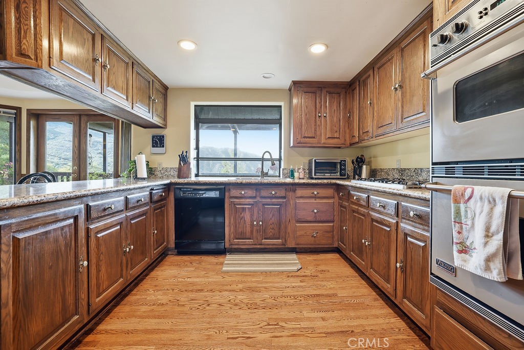 24300 Sylvan Glen