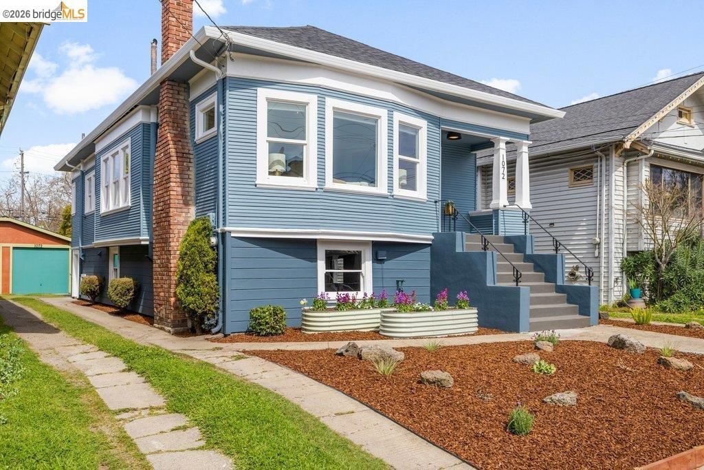 Photo of 1072 57Th St, Oakland, CA 94608 (MLS # 41127638)