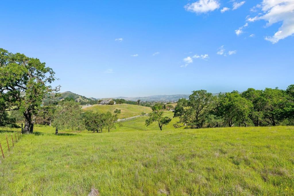 0 W San Martin Avenue