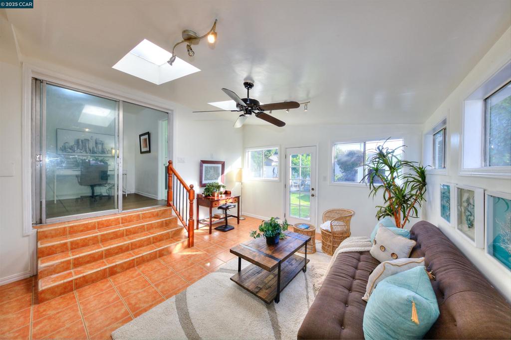 NE RICHMOND - Residential